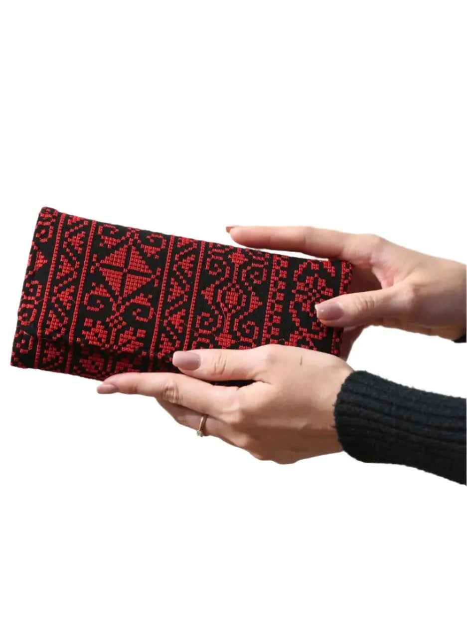 Sophisticated Large Embroidered Wallet - Durable & Spacious Design