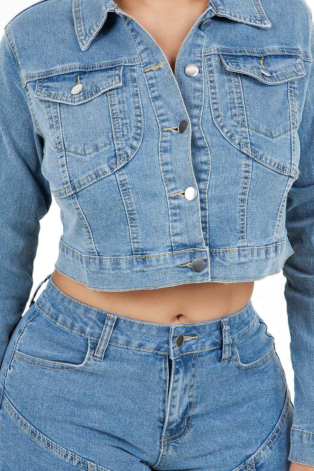ENSEMBLE VESTE EN JEAN ET SHORT MODE FEMME