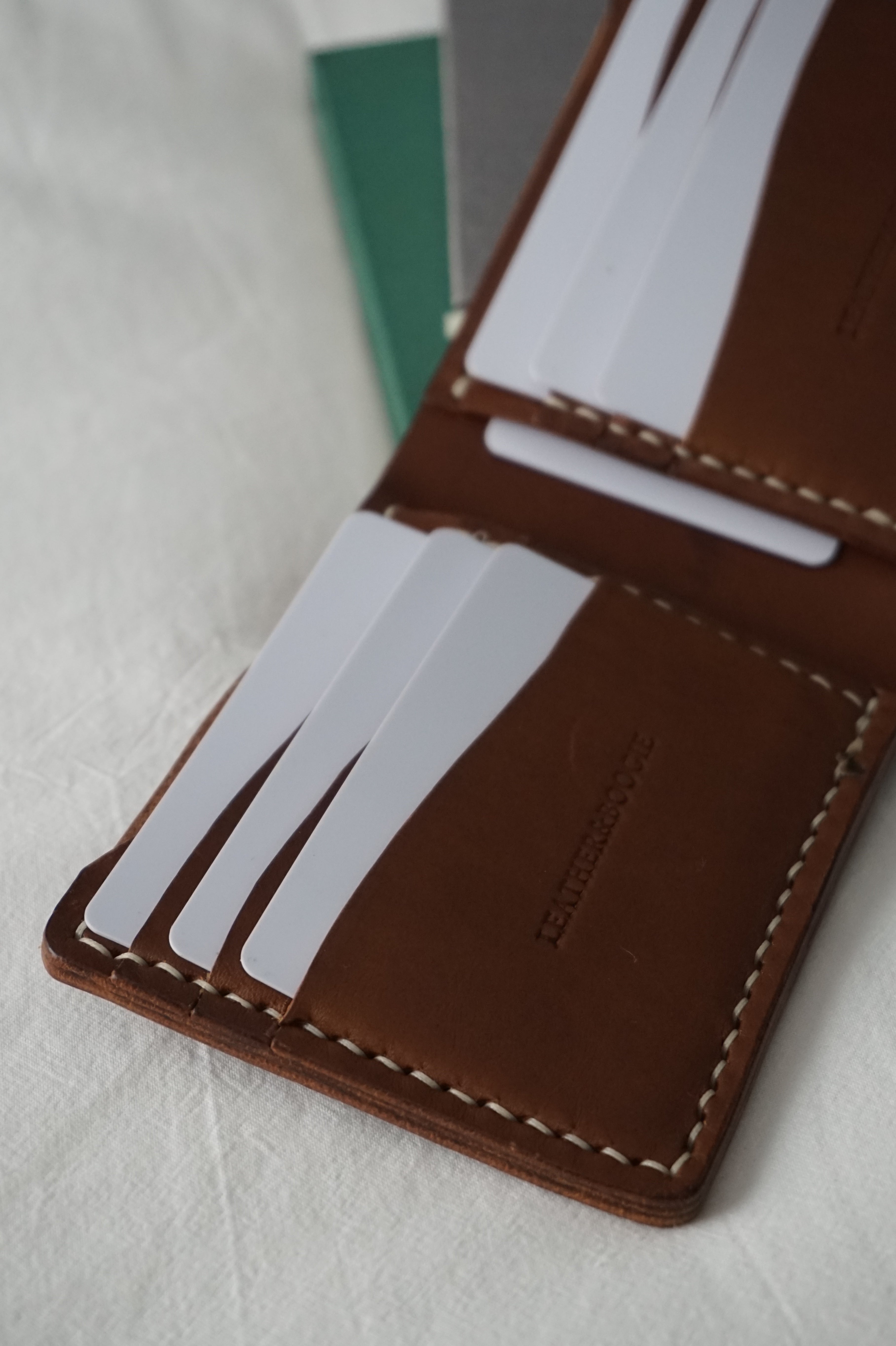 Portefeuille à deux volets à 11 poches