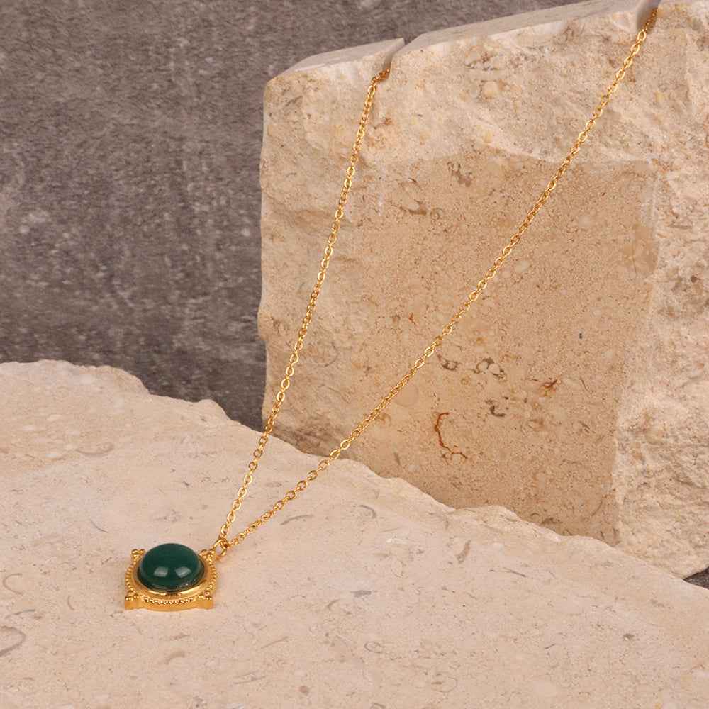 GREEN CAT EYE NECKLACE