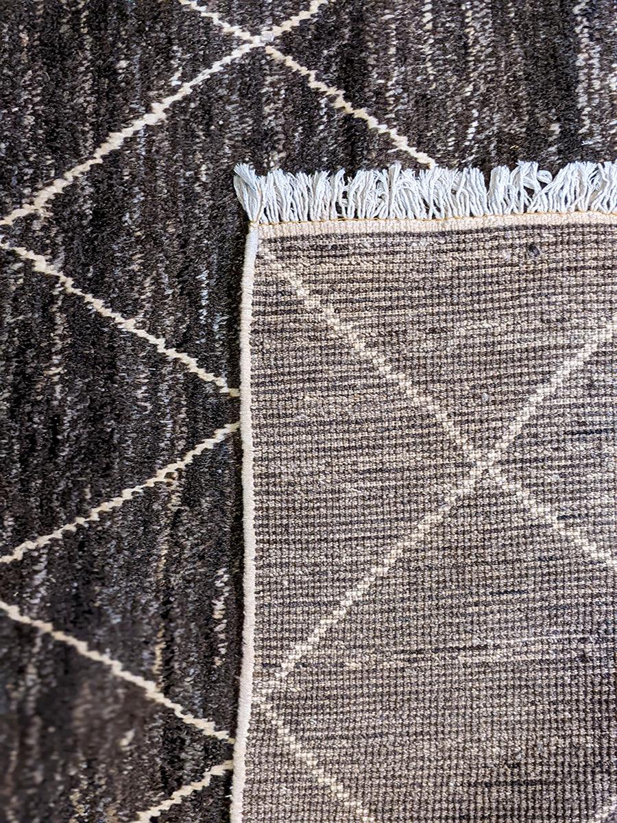 Tétouan Hand Knotted Rug - Size: 8.11 x 6