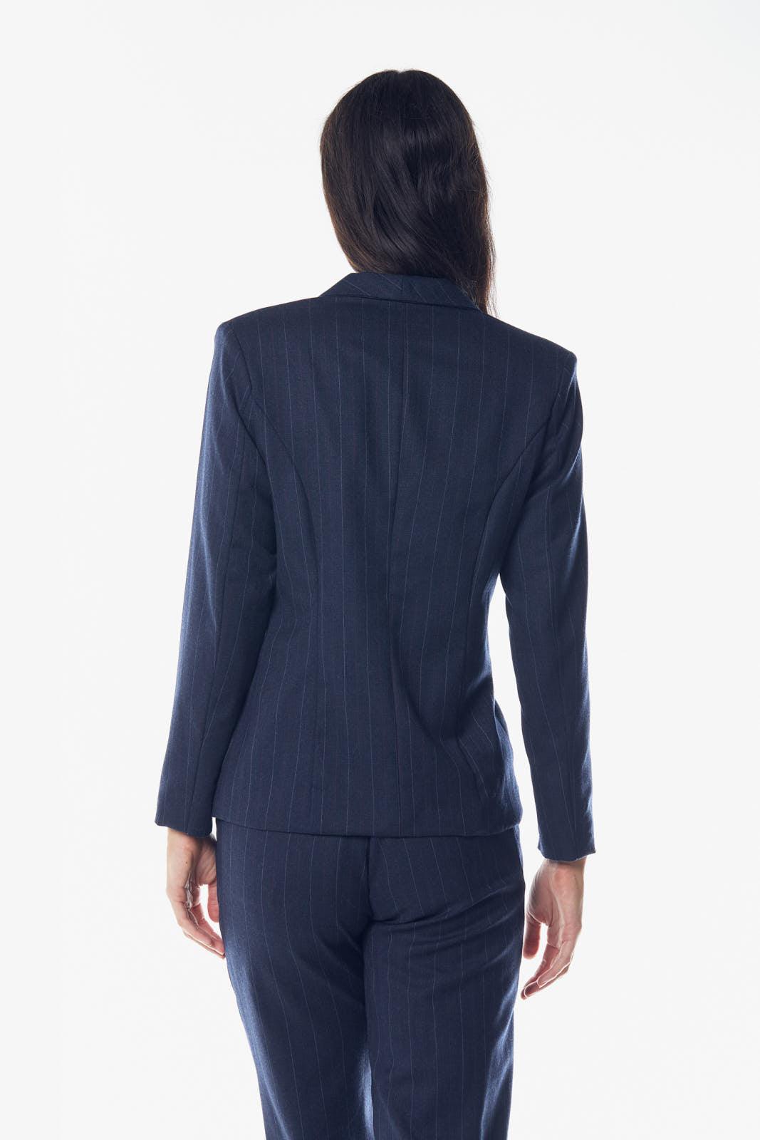 Blazer clásico italiano de lana para mujer: un blazer a medida atemporal