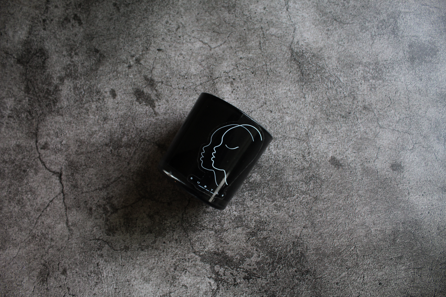 LIMITED EDITION - A SUBTLE CANDLE - Lolomo!