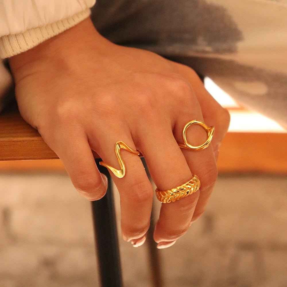 CHARM KLEOPATRA GOLD RING