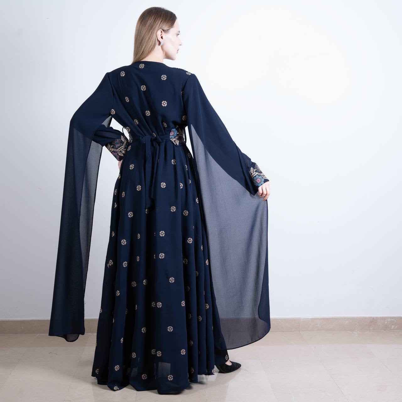 Elegant Embroidered Dress: Sophisticated Style for Any Occasion