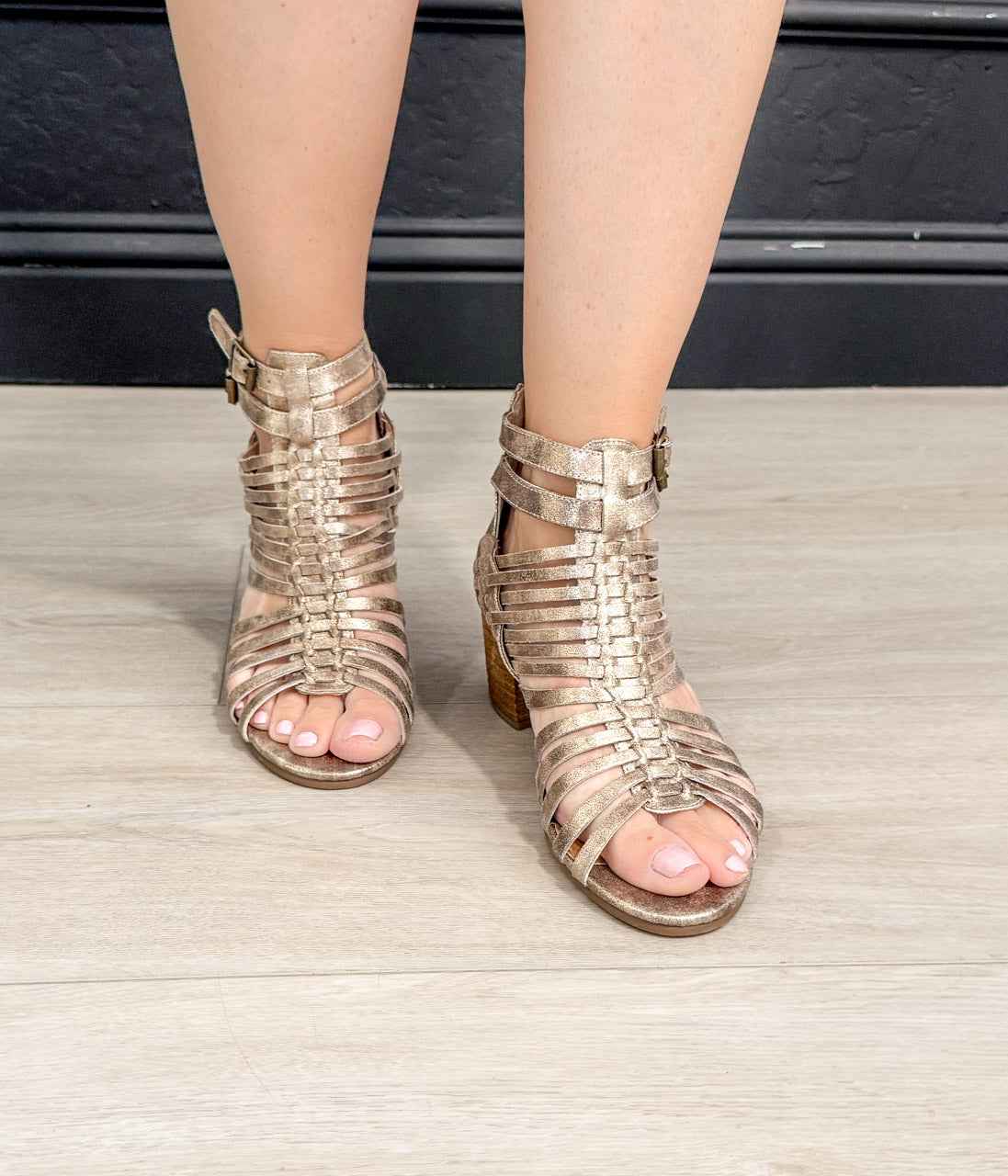 Ofanto Heeled Sandal in Gold
