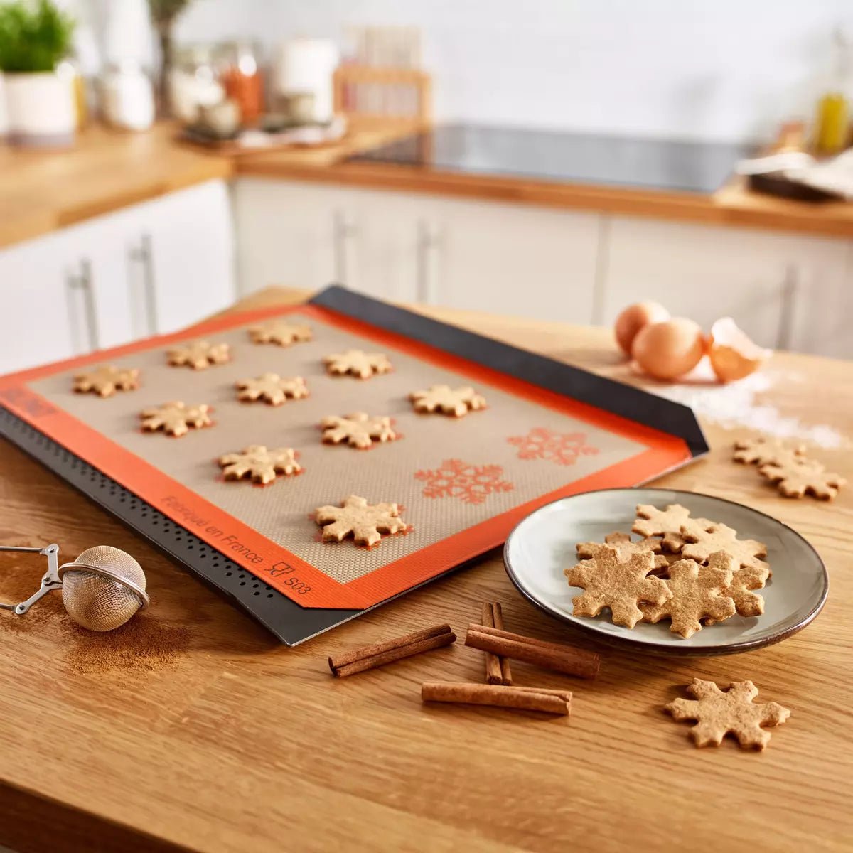 Silpat Snowflake Half Size Baking Mat - Limited Edition - Lolomo!