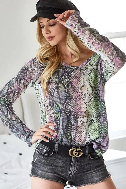 BiBi Snakeskin Print Low Gauge Hacci V Neck Top