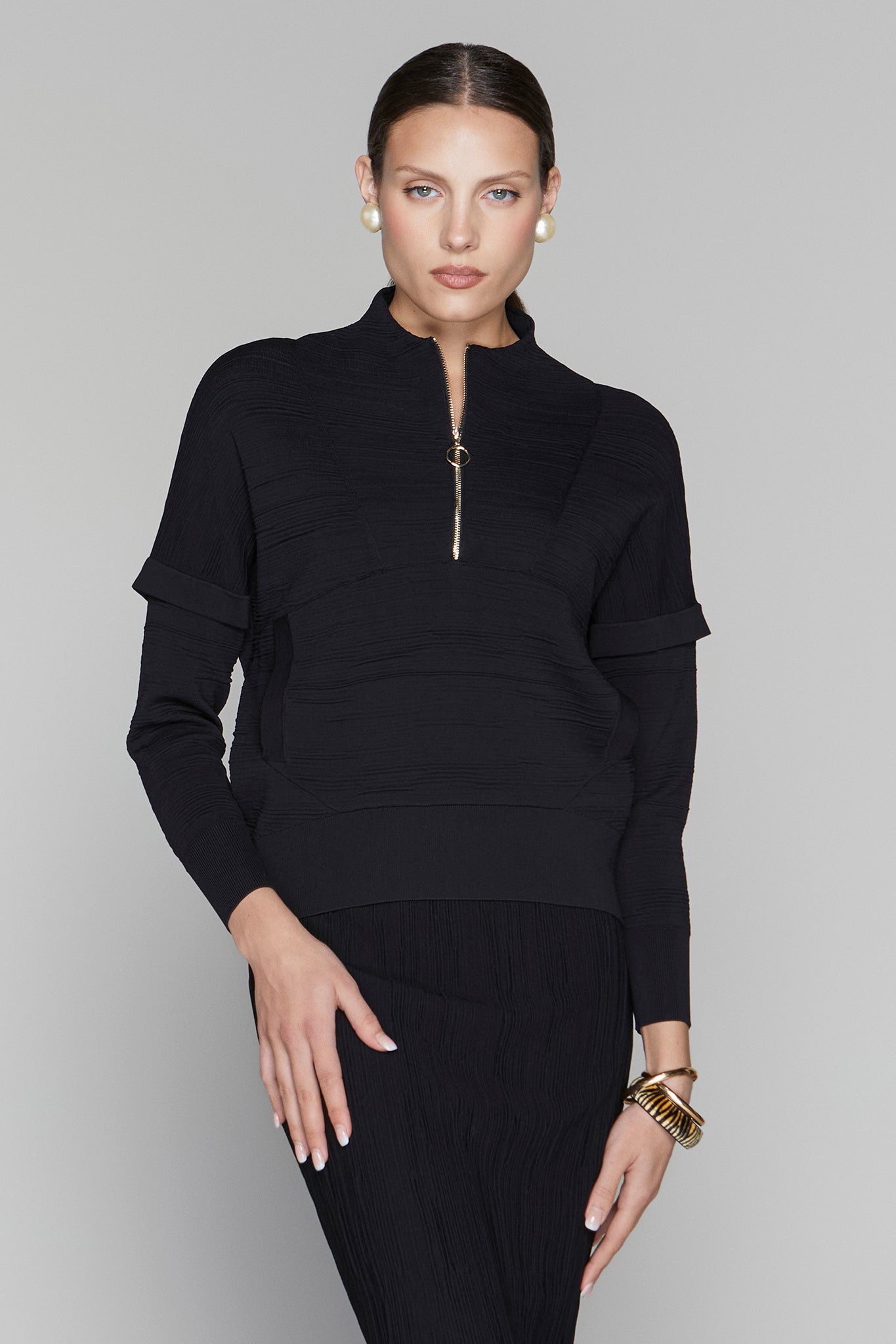 Canton Zip Top in Black