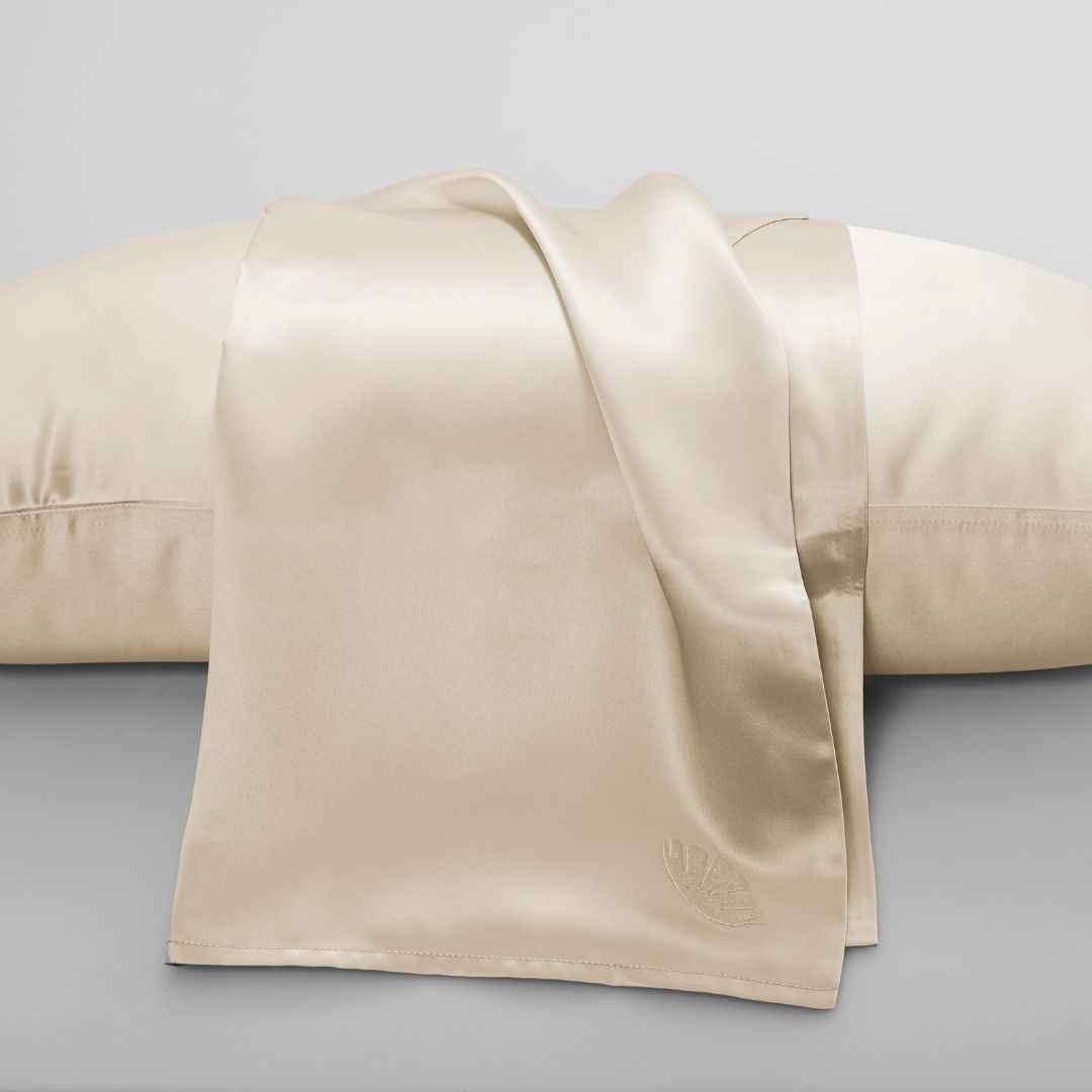 La Seta Silk Pillowcase with Embroidery - Lolomo!