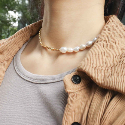 CLARICA PEARL NECKLACE