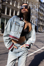 Chaqueta vaquera Danielle con forro rojo – Estilo casual para mujer
