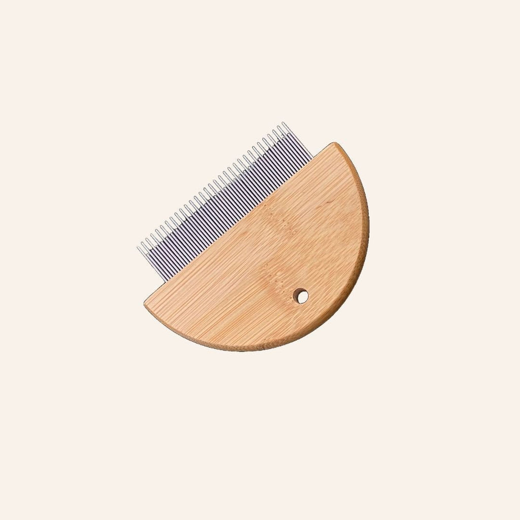 Peigne anti-puces en bambou pour chiens et chats – Doux et écologique