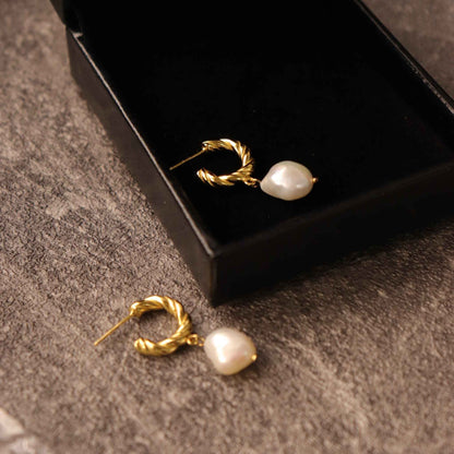 LORRAINE FAURE PEARL EARRINGS