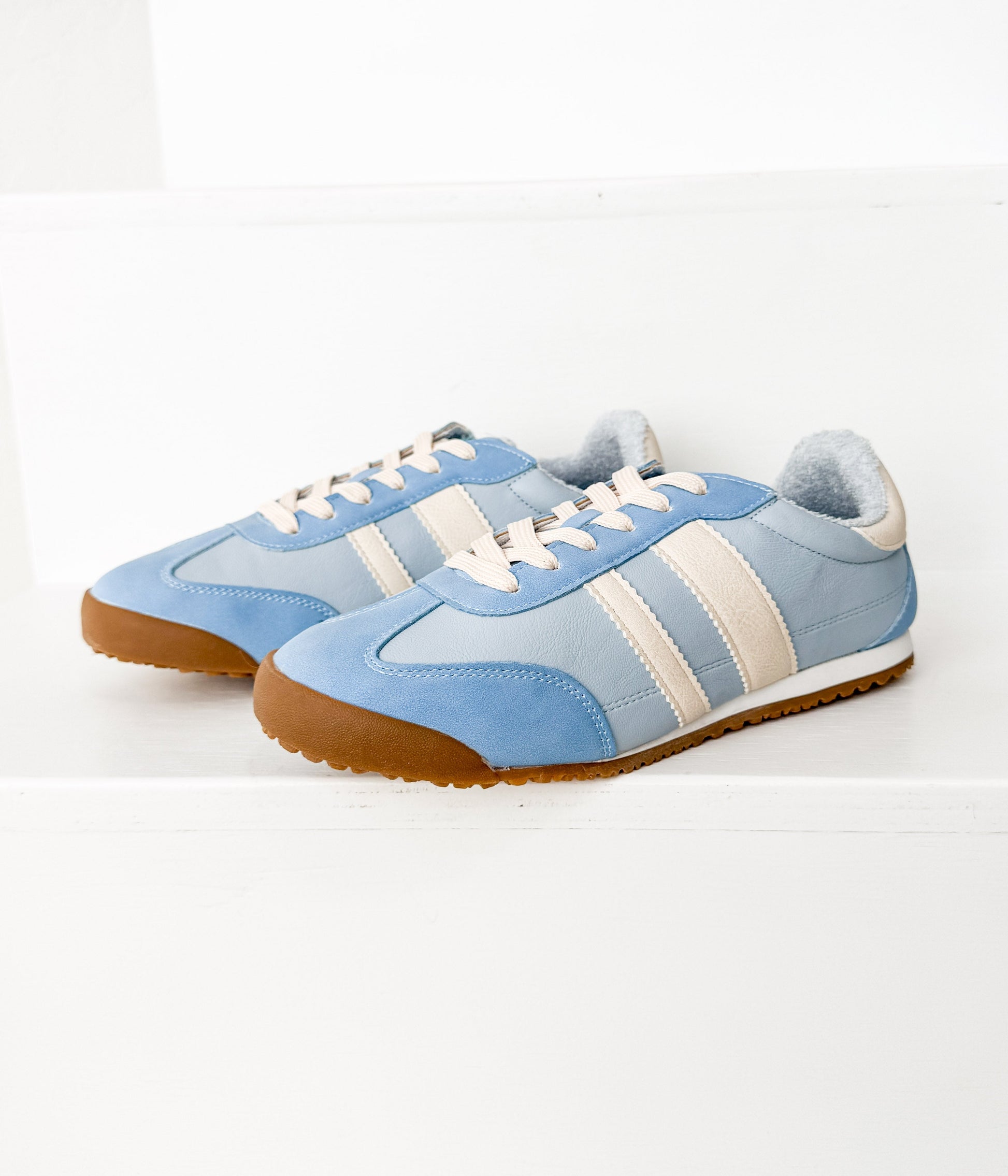 Madrid Sneaker in Light Blue