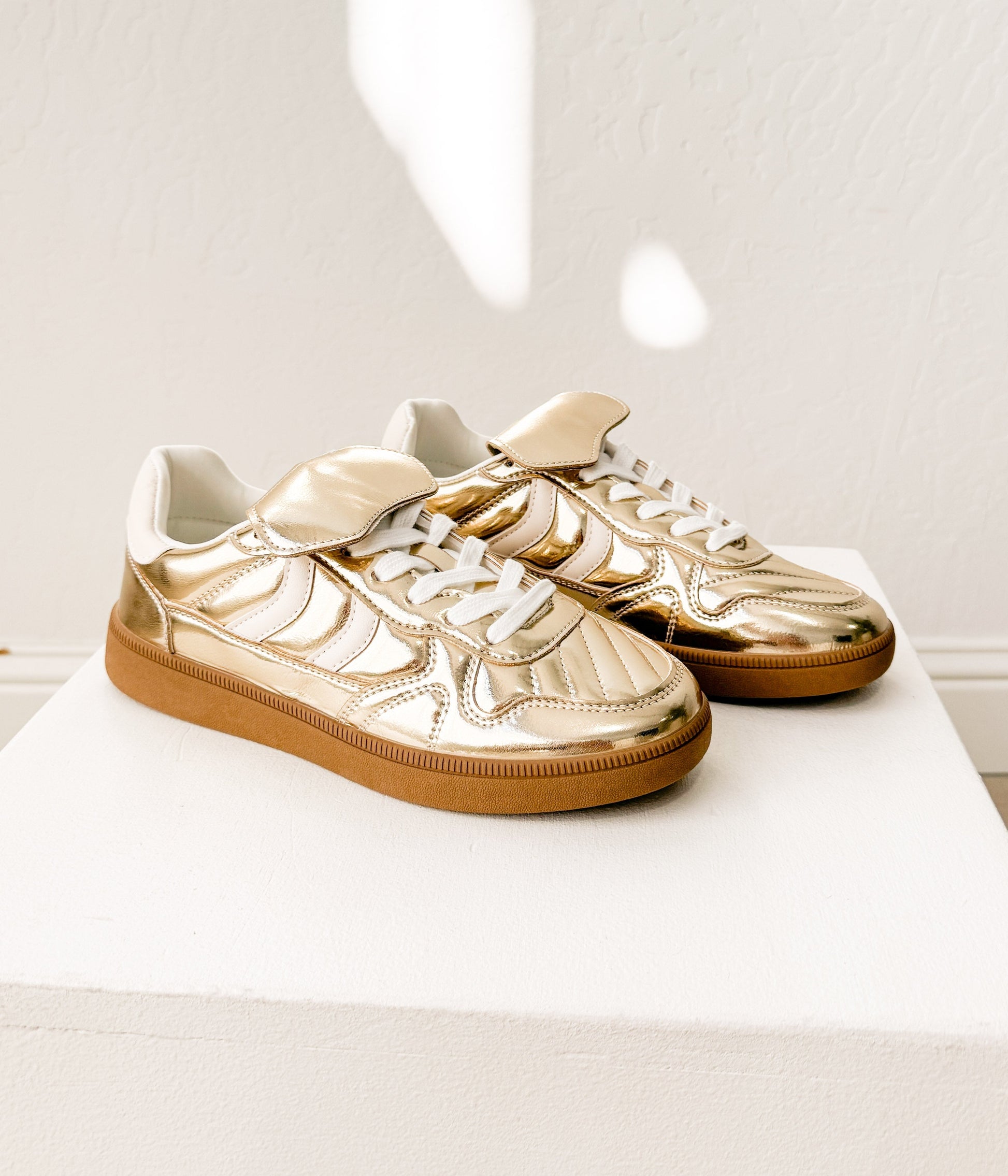 Milan Metallic Sneaker in Gold