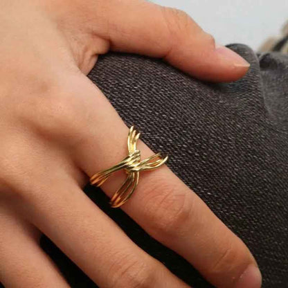 Nœud Sauvage Statement Ring