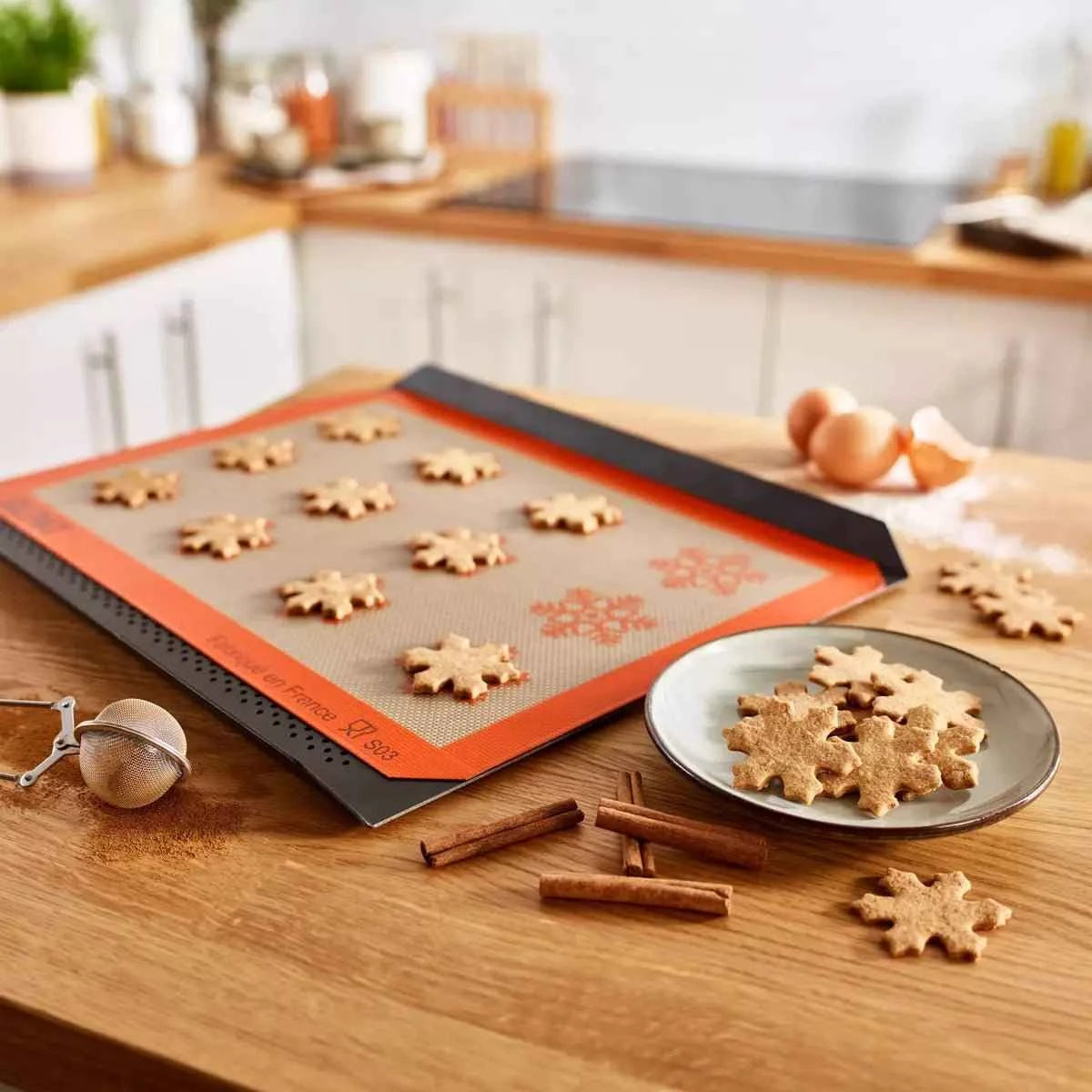 Silpat Snowflake Half Size Baking Mat - Limited Edition - Lolomo!